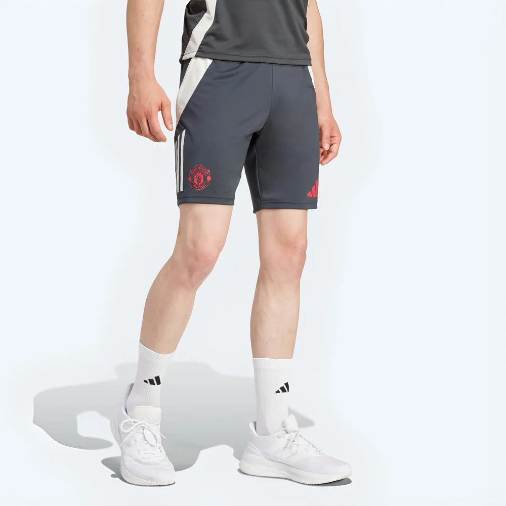 2024-2025 Man Utd EU Training Shorts (Carbon)_2